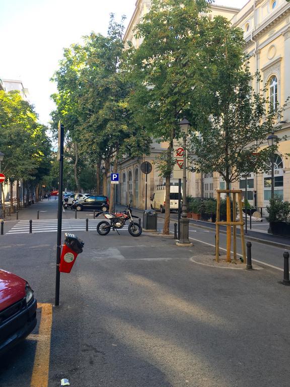Alla Scalinata Del Teatro Rossetti Parcheggio Trieste Exterior photo